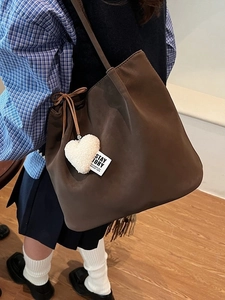 Retro Suede Tote Bag For Women Large Capacity Frosted Solid Color Shoulder Bag With Plush Heart Pendant Commuter Handbag