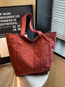 Damen Große Kapazität Oxford Gewebe Tragetasche Gesteppt Plissee Schultertasche Casual Fashion Handtasche Mit Punktemuster