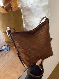 Women Woven Bucket Bag Summer New Vintage Braided Shoulder Bag Large Capacity Crossbody Bag Fashion PU Leather Handbag