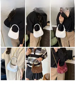 Vues détaillées du sac demi-lune pour femme porté à la main ou en bandoulière avec chaîne