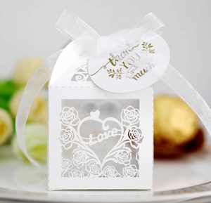 Laser Cut Hollow Rose Heart Love Favor Box Artificial Pearl Paper Wedding Party Candy Gift Packaging With Ribbon And Thank You Tag