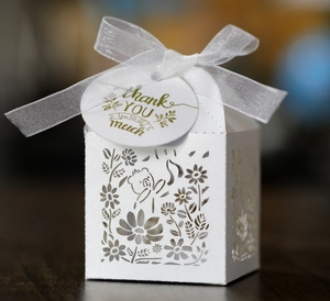 Laser Cut Hollow Bear Flower Candy Box Artificial Pearl Paper Gift Box With Ribbon For Wedding Birthday Baby Shower Party Favors