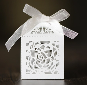 Laser Cut Rose Hollowed Candy Boxes Pearlescent Paper Gift Box With Ribbon For Wedding Party Favor Elegant European Style