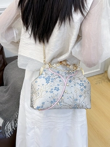 Elegant Chinese style floral jacquard chain bag with pearl details and metal clasp