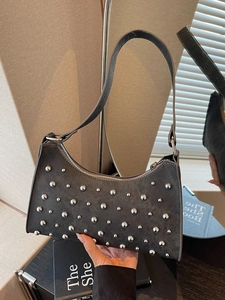Sac Sous le Bras en Cuir PU à Rivets à la Mode pour Femmes Sac à Épaule Décontracté Chic Vintage Sac Hobo Avec Ornement de Rivets