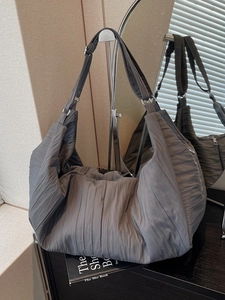 Large Capacity Pleated Shoulder Bag For Women Fashion Ruched Tote Bag Solid Color Casual Hobo Bag Adjustable Strap Handbag