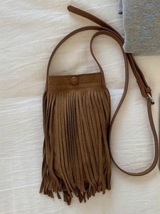 Sac Bandoulière Bohème Vintage pour Femmes en Cuir PU Mat à Glands Petit Sac de Téléphone Portable Sac Seau Décontracté Quotidien