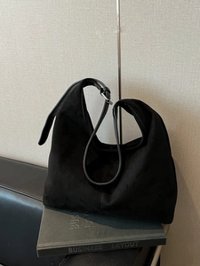 Minimalist Suede Large Capacity Shoulder Bag Retro Hobo Tote Bag For Women Autumn Winter Commuter Underarm Bag Khaki Black