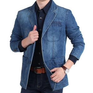 Blazer en denim bleu pour homme avec col à revers et poches plaquées classiques