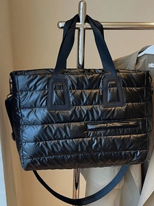 Sac Cabas Matelassé Métallique Grande Capacité pour Femmes Léger en Polyester Sac à Bandoulière Décontracté Mode Quotidien Voyage