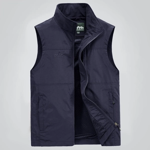 Men's outdoor photography fishing vest with breathable mesh lining and stand collar