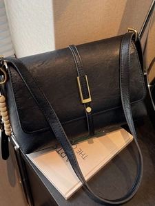 Vintage Women PU Leather Shoulder Bag Large Capacity Crossbody Bag Minimalist Underarm Bag With Wood Bead Pendant