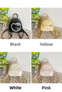 Mini sac à dos brillant en noir, jaune, blanc et rose avec détails en dentelle