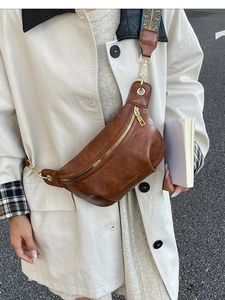 Borsa a tracolla retrò in pelle marrone con cinturino intrecciato colorato e oro