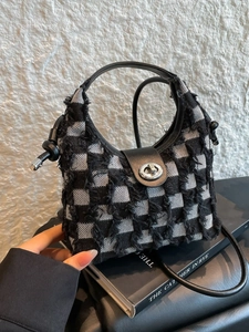 Women Vintage Checkerboard Denim Bucket Bag Frayed Edge PU Leather Crossbody Handbag Turn Lock Small Shoulder Bag