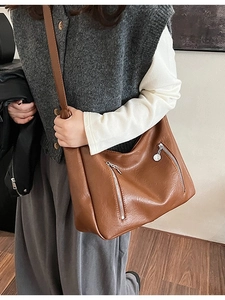 Sac Hobo classique en cuir marron à grande capacité et doubles fermetures éclair