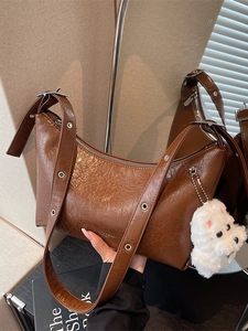 Women Vintage PU Leather Hobo Bag Crinkled Texture Dumpling Crossbody Bag With Plush Dog Charm Commuter Shoulder Underarm Bag