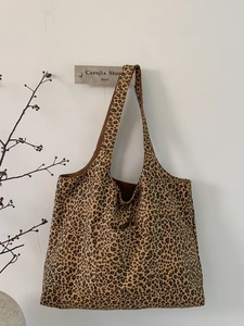 Women's Large Capacity Leopard Print Canvas Tote Bag Vintage Casual Shoulder Handbag Soft Fabric Shopping Bag