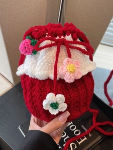 Handmade Crochet Knitted Bucket Bag For Women Floral Strawberry Contrast Color Drawstring Small Crossbody Phone Bag Cute Fashion