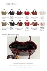 Vue détaillée du sac à main en cuir grainé en six couleurs avec breloque en perles en option