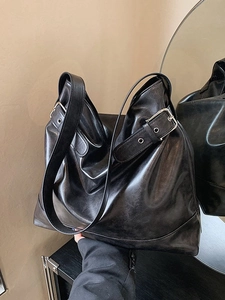 Women Large Capacity PU Leather Tote Bag Pleated Matte Hobo Crossbody Bag Adjustable Wide Strap Vintage Commuter Shoulder Bag