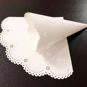 White Laser Cut Lace Wedding Confetti Cones Paper Petal Toss Cones For Marriage Ceremony Party Decoration Elegant Cardboard