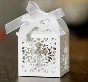 Laser Cut Hollow Flower Cross Candy Box Artificial Pearl Paper Gift Box With Ribbon For Wedding Baptism Party Decoration Party Favor