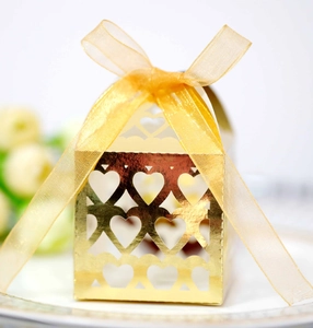 Elegant gold hollow heart favor box with sheer chiffon ribbon for wedding and party gifts