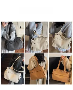 Grandi borse tote in tela in vari colori mostrate in scene di vita quotidiana con tracolle