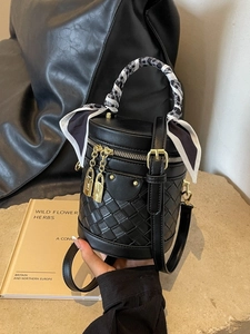 Women Retro PU Leather Woven Bucket Bag Scarf Handle Shoulder Crossbody Bag Fashion Commuting Handbag With Golden Lock