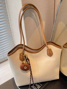 Fashion Large Capacity Women Tote Bag PU Leather Shoulder Bag Casual Commuting Handbag With Bear Charm Contrast Color Design