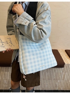 Borsa tote a scacchi blu e bianchi con grande capacità e stampa del logo fashion