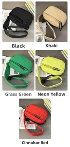 Sacs bandoulière multicolores en noir, kaki, vert, jaune et rouge à larges sangles