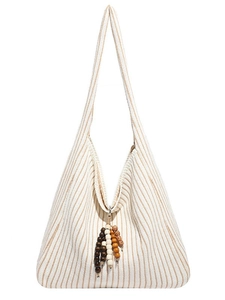 Gestreifte Stricktasche im Hobo-Stil mit Holzperlenquasten und Schultergurt