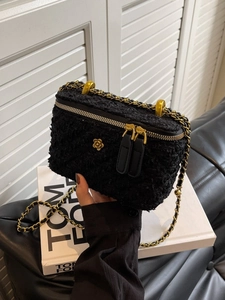 Women Tweed Chain Crossbody Bag Vintage Elegant Embroidered Small Square Box Bag Fashion Shoulder Bag Daily Party Handbag