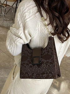 Classic dark brown snake pattern shoulder bag with black square buckle and metal chain strap