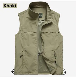 Détail de gilet kaki avec doublure en maille respirante et cordon de serrage réglable
