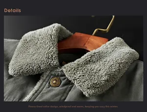 Dettaglio di un parka invernale con colletto in pile grigio e bottone in metallo retrò