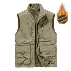 Men's reversible outdoor tactical vest with warm fleece lining and multi-pocket design