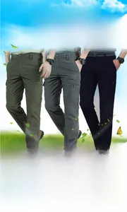 Détail du pantalon de randonnée léger à séchage rapide en vert, gris et bleu
