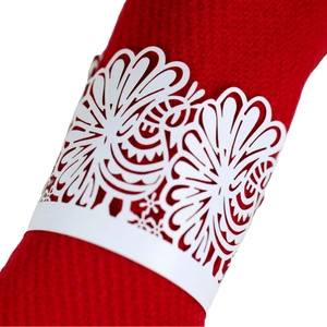 Rond de serviette blanc découpé au laser avec motif orné pour décoration de mariage