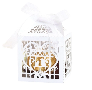Scatole per Bomboniere con Taglio Laser Europee Carta Perlata Scatole per Caramelle Matrimonio Con Nastro Uccelli Amore Cuore Scatole Regalo per Festa