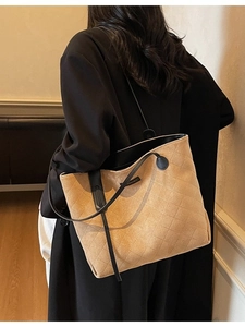 Quilted khaki suede tote bag with large capacity and elegant rhombus pattern stitching