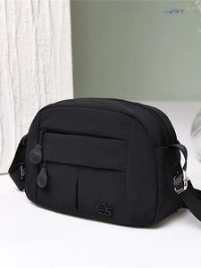 Women Casual Nylon Crossbody Bag Lightweight Multi-Layer Zipper Shoulder Bag Large Capacity Water-Repellent Commuting Messenger Small Square Bag