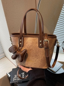 Women Retro PU Leather Bucket Bag Trendy Crossbody Handbag With Dog Charm Contrast Stitching Small Tote Purse Daily Fashion