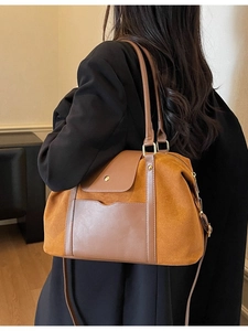 Sac cabas rétro en daim marron pour femme avec bandoulière pour usage quotidien