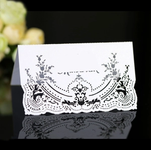 Laser Hollow Place Cards Artificial Pearl Paper Lace Floral Table Tent Cards For Wedding Banquet Party Event Elegant Seat Name Cards