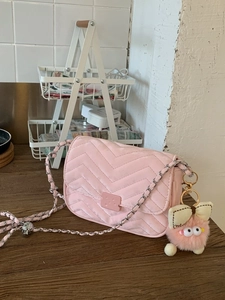 Damen Gesteppte PU Leder Kette Umhängetasche Koreanischer Stil Quadratische Schultertasche Mit Plüschanhänger Elegante Alltagshandtasche