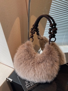 Women Faux Fur Plush Underarm Bag With Wood Bead Strap Autumn Winter Soft Shaggy Hobo Shoulder Bag Large Capacity Handbag
