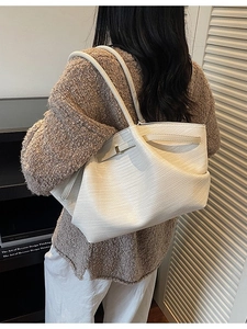 Elegant cream white large capacity tote bag with grain texture for women's daily fashion